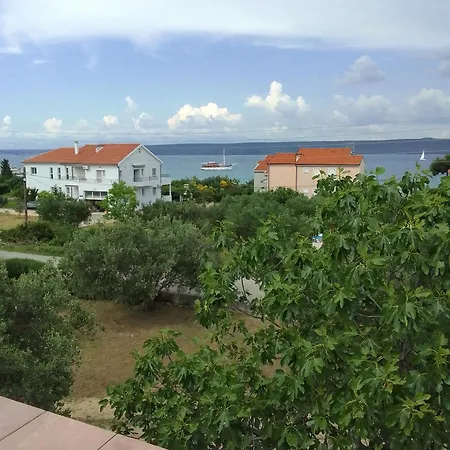 Apartman Cosy 100 M From The *