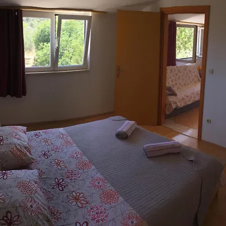Cosy 100 M From The Apartment *