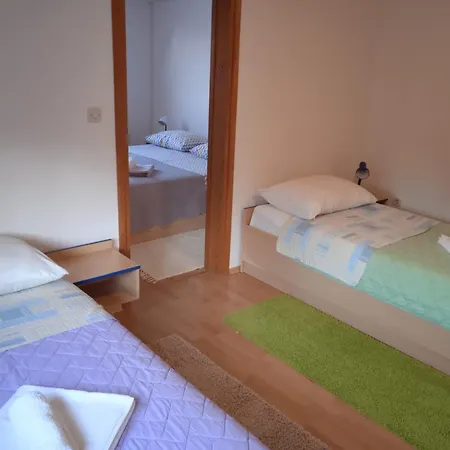 Apartment Cosy 100 M From The Dobropoljana