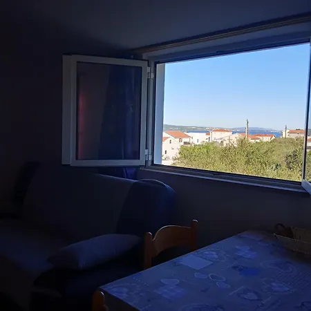Apartment Cosy 100 M From The