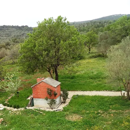 Cosy 100 M From The Dobropoljana