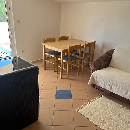 Apartment Cosy 100 M From The Dobropoljana