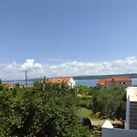 Апартаменты Olives & Figs Retreat By The Sea - Zen 100 M From The