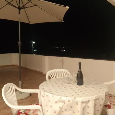 Apartment Olives & Figs Retreat By The Sea - Zen 100 M From The