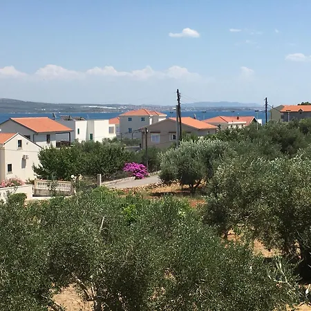 Olives & Figs Retreat By The Sea - Zen 100 M From The Apartmán Dobropoljana