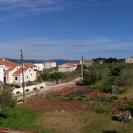 Olives & Figs Retreat By The Sea - Zen 100 M From The Apartmán Dobropoljana